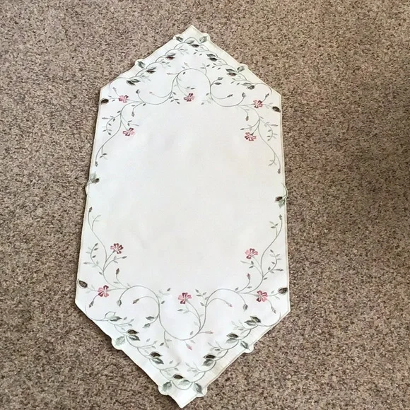 Embroidered Table Runner - Picture 1 of 4